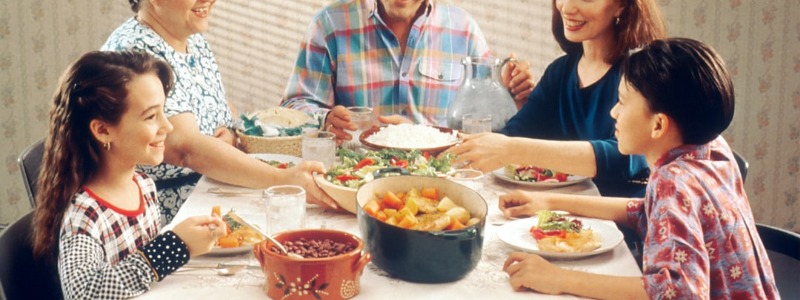 Mealtime is the best time to learn manners