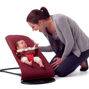 baby playing with mum in baby bouncer -babybjorn bouncer balance soft - best baby bouncer