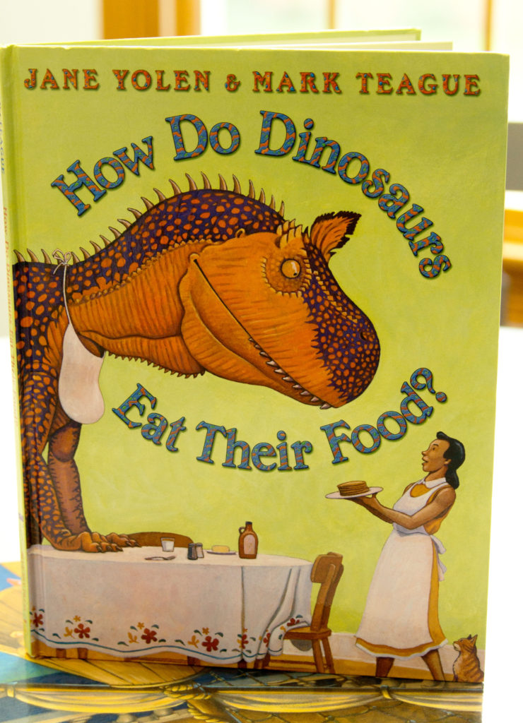 How Do Dinosaurs Eat Their Food?